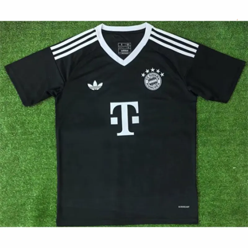 Maillot d'entraînement du Bayern Munich 2024/25 - Noir