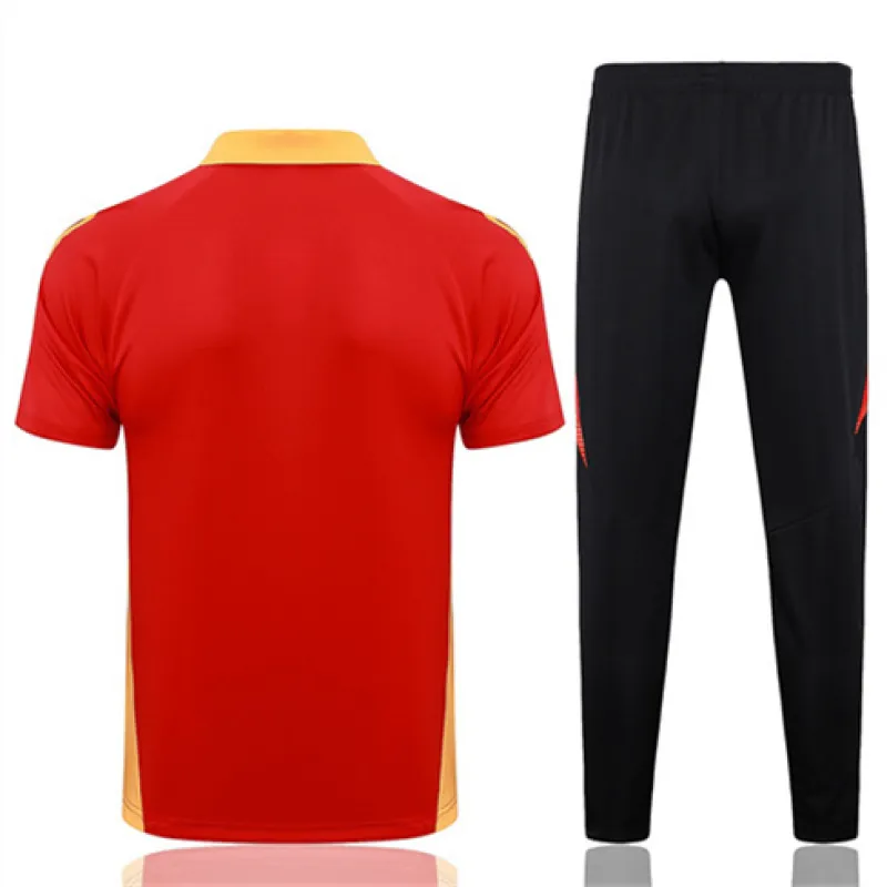 Polo de training rouge du Bayern Munich 2024/25