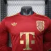 Bayern Monaco Maglia Giocatore a Maniche Lunghe Edizione di Anniversario 2025/26 - Rosso