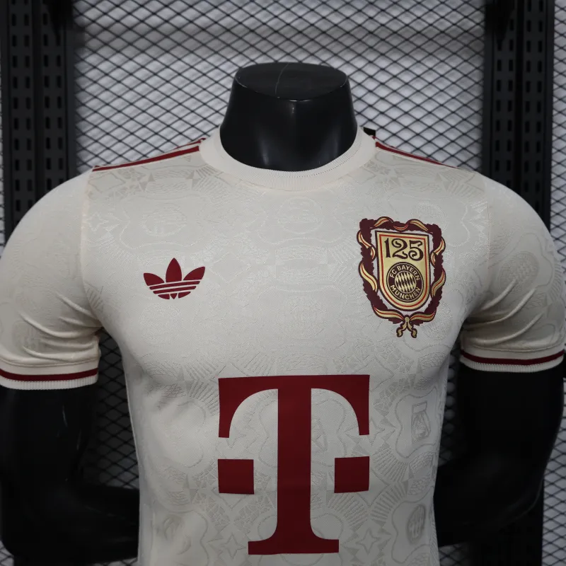 Bayern München Spieler-Trikot Jubiläumsedition 2025/26 - Weiß