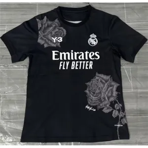 Maglia dell'edizione Y3 del Real Madrid 2024/25 - Nera