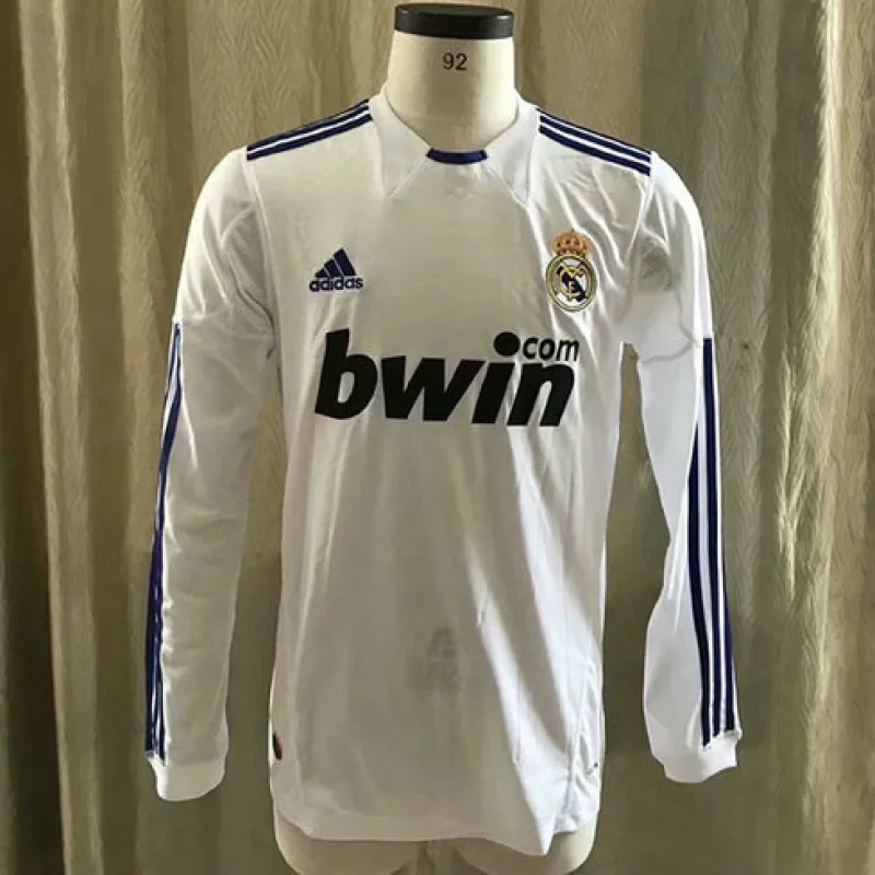 Camiseta retro de manga larga del Real Madrid 2010/11 cancha principal - Blanca