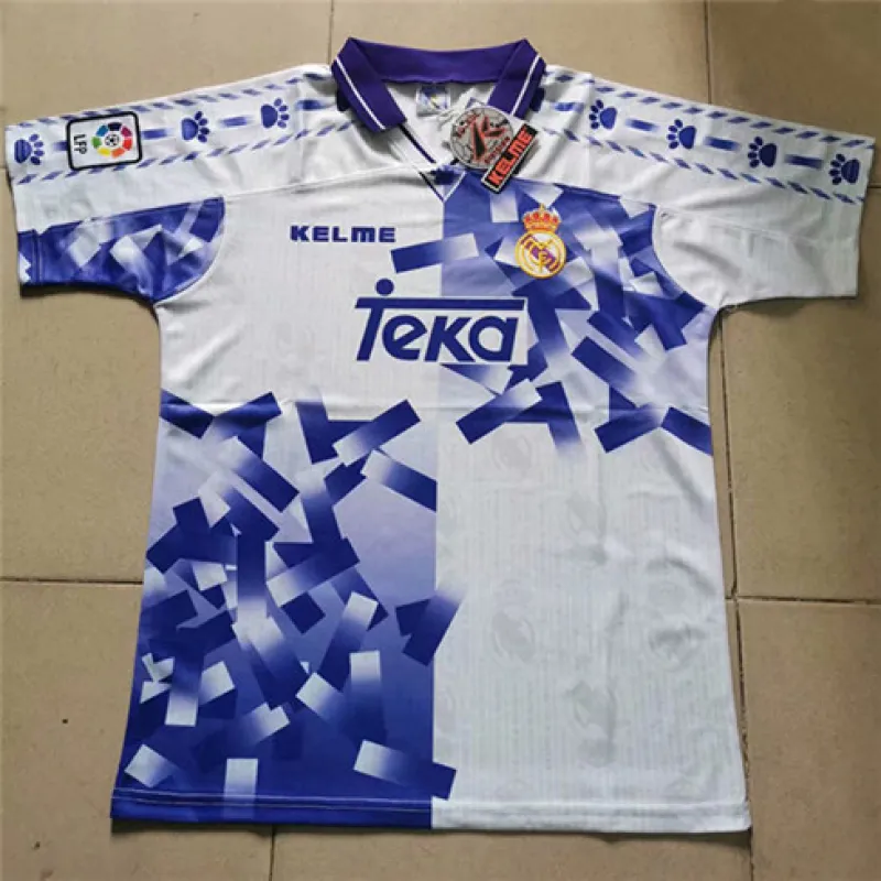 Tercera camiseta retro del Real Madrid 1996/97 - Blanca