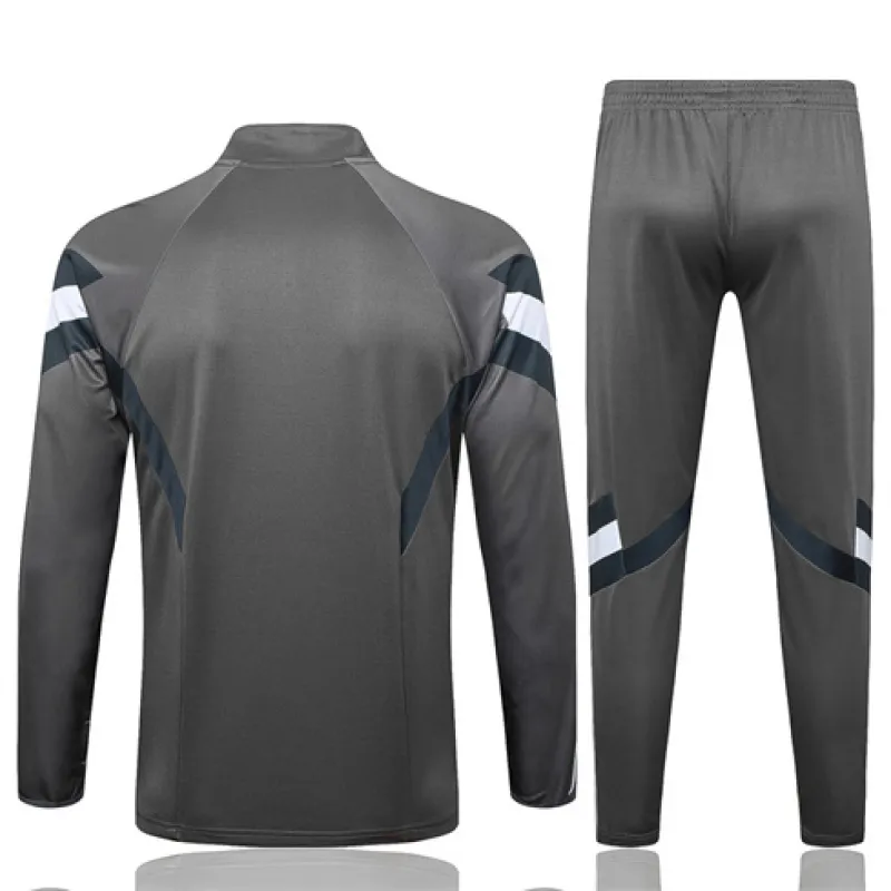 Ropa deportiva del Real Madrid 2024/25 - Gris
