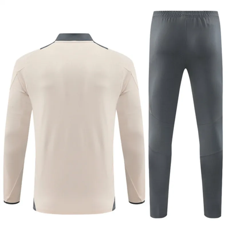 Ropa deportiva del Real Madrid 2024/25 - Albaricoque