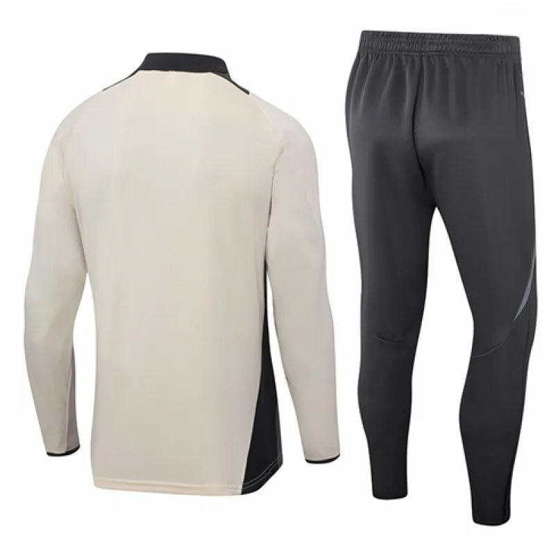 Vêtements de sport pour enfants du Real Madrid 2024/25 - Abricot