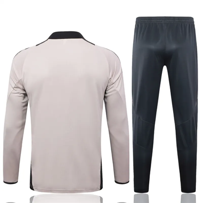Vêtements de sport pour enfants du Real Madrid 2024/25 - Abricot