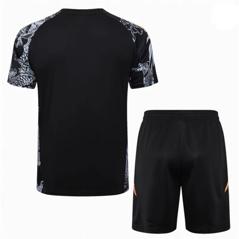 Maglia di allenamento + shorts per bambini del Real Madrid 2024/25 - Nera