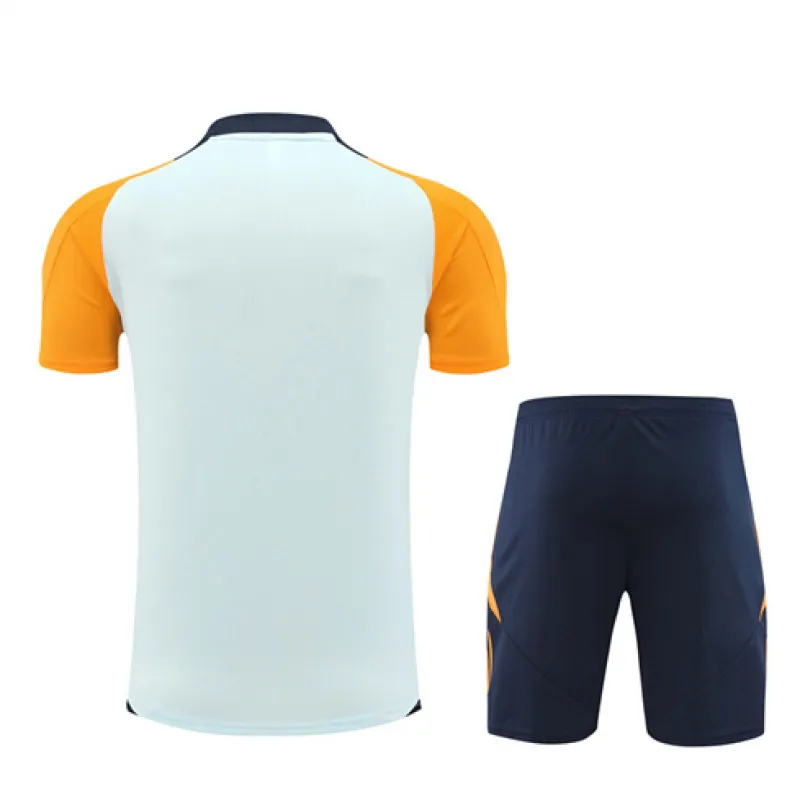 Maglia di allenamento + shorts per bambini del Real Madrid 2024/25 - Bianca