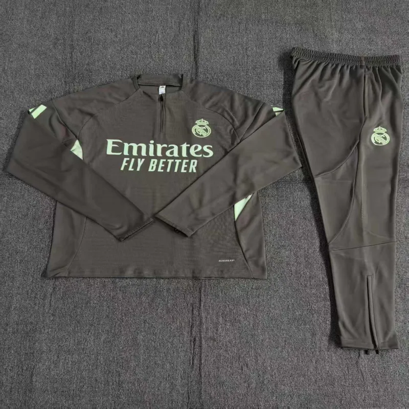 Real Madrid 2025/26 Kinder Sportanzug khaki