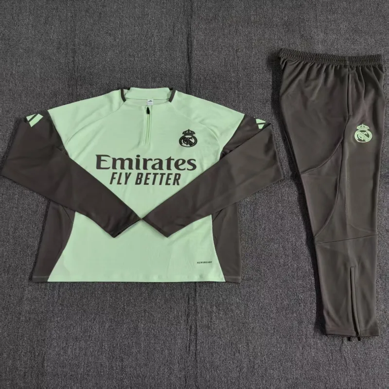 Real Madrid 2025/26 Kinder Sportanzug hellgrün