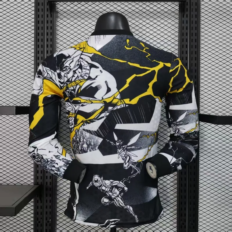 Real Madrid Maillot de Joueur à Manches Longues Édition Marvel 2025/26 - Noir
