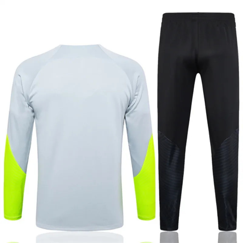 Ropa deportiva de Paris Saint - Germain 2024/25 - Gris claro