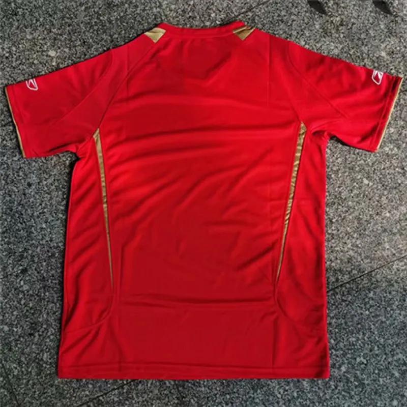 Maillot rétro domicile de Liverpool pour la finale de la Ligue des champions UEFA 2004/2005 - Rouge