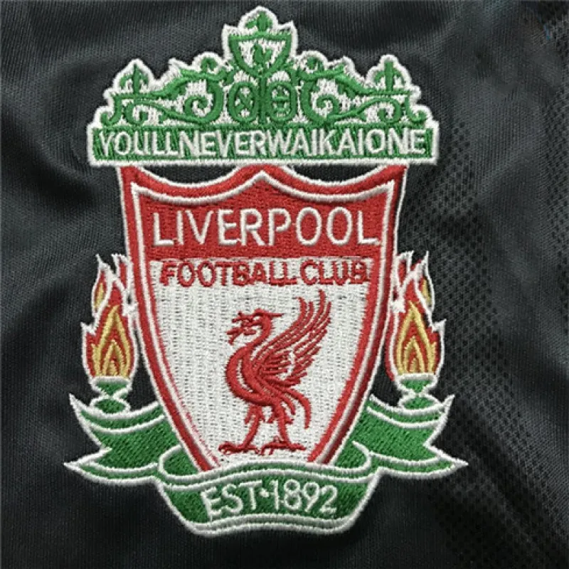 Camiseta retro visitante de Liverpool 2009/10 - Negra
