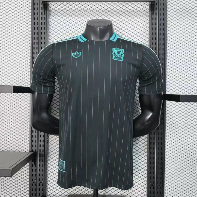Liverpool Spieler-Trikot Freizeitedition 2025/26 - Schwarz