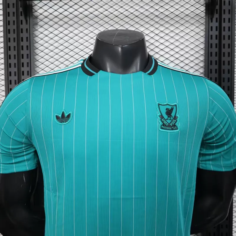 Liverpool Spieler-Trikot Freizeitedition 2025/26 - Cyan
