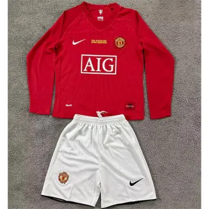 Camiseta retro de manga larga + pantalones cortos para niños de Manchester United 2007/08 en casa - Rojo
