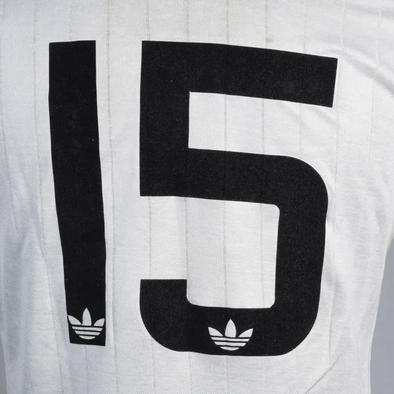Maillot rétro d'extérieur blanc de Manchester United en 1983