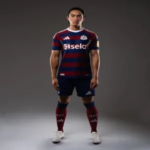 Newcastle United 2024/25 Auswärtspieler-Trikot - Rot/blau