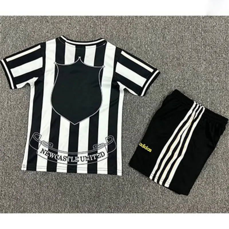 Maillot rétro domicile pour enfants de Newcastle United 1997-99 - Noir/Blanc
