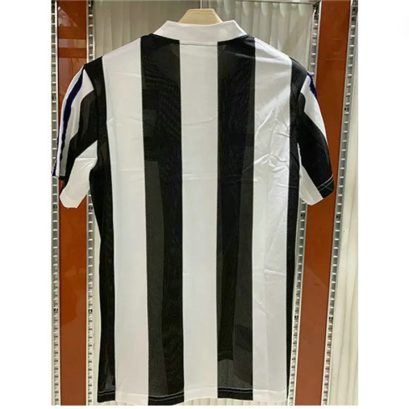 Maillot domicile rétro de Newcastle United 1995-97 - Noir/Blanc