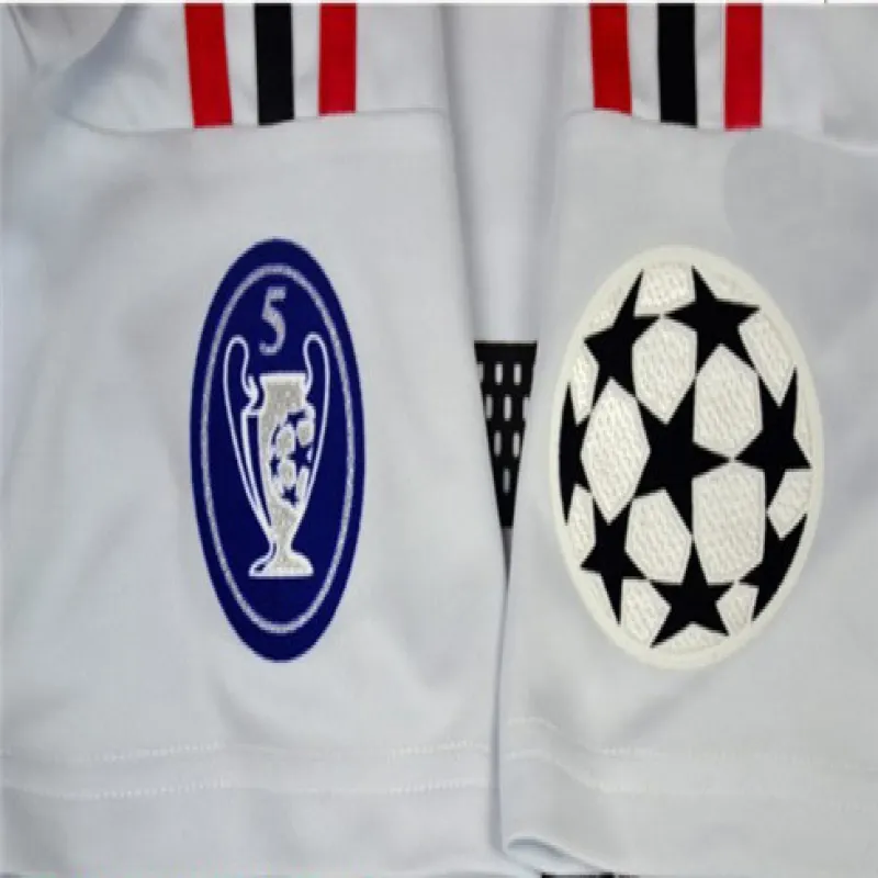 Camiseta retro de visitante del AC Milan 2002/03 - Blanca