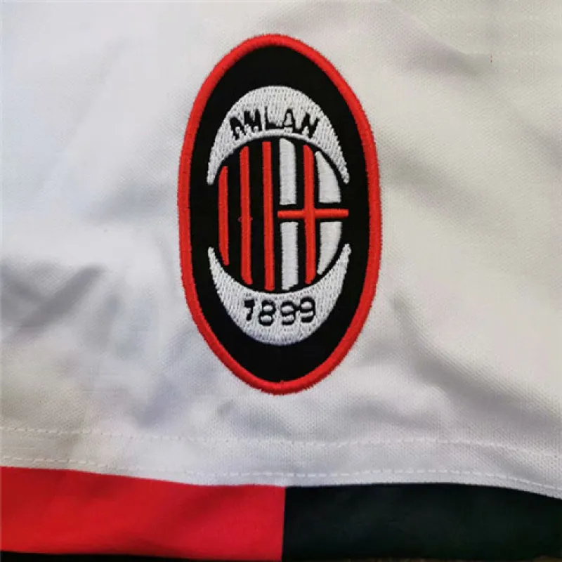 Camiseta retro de visita del AC Milan 1995 - 97 - Blanca
