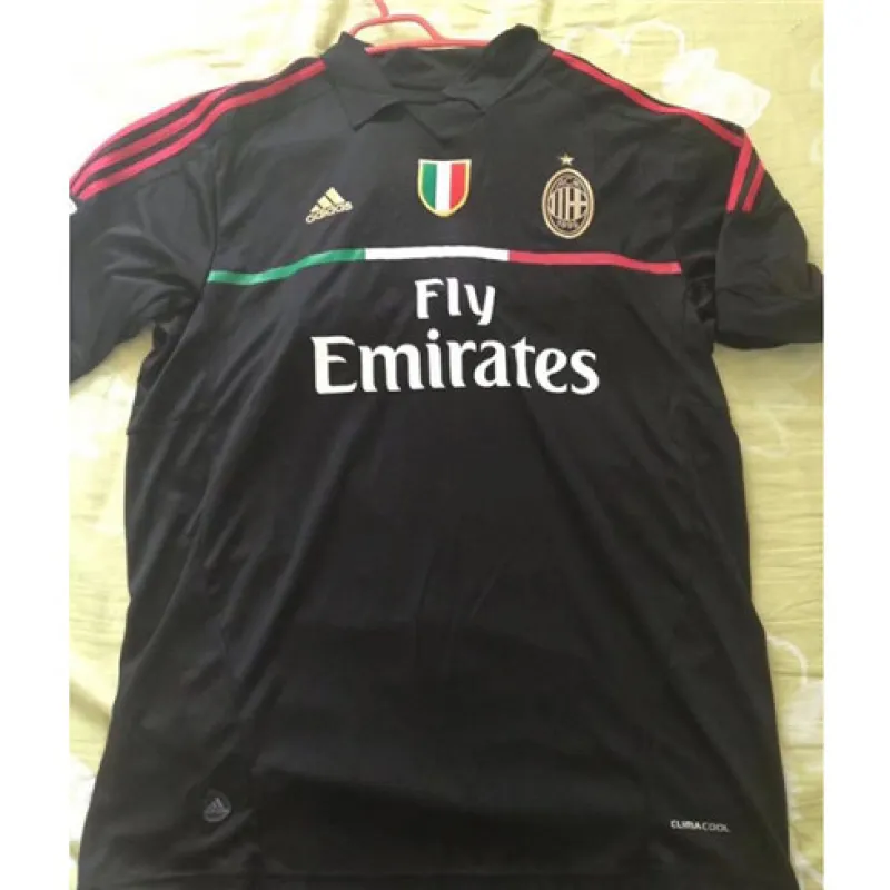 Camiseta retro tercera del AC Milan 2011/12 - Negra