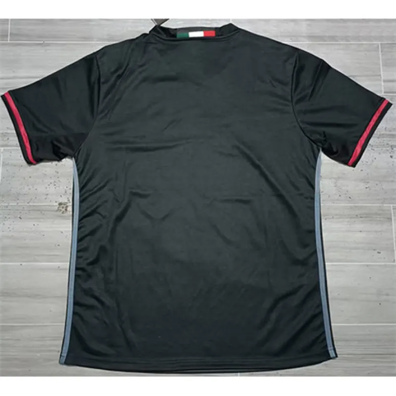Maillot rétro de domicile du AC Milan 2016/17 à peluche - Noir