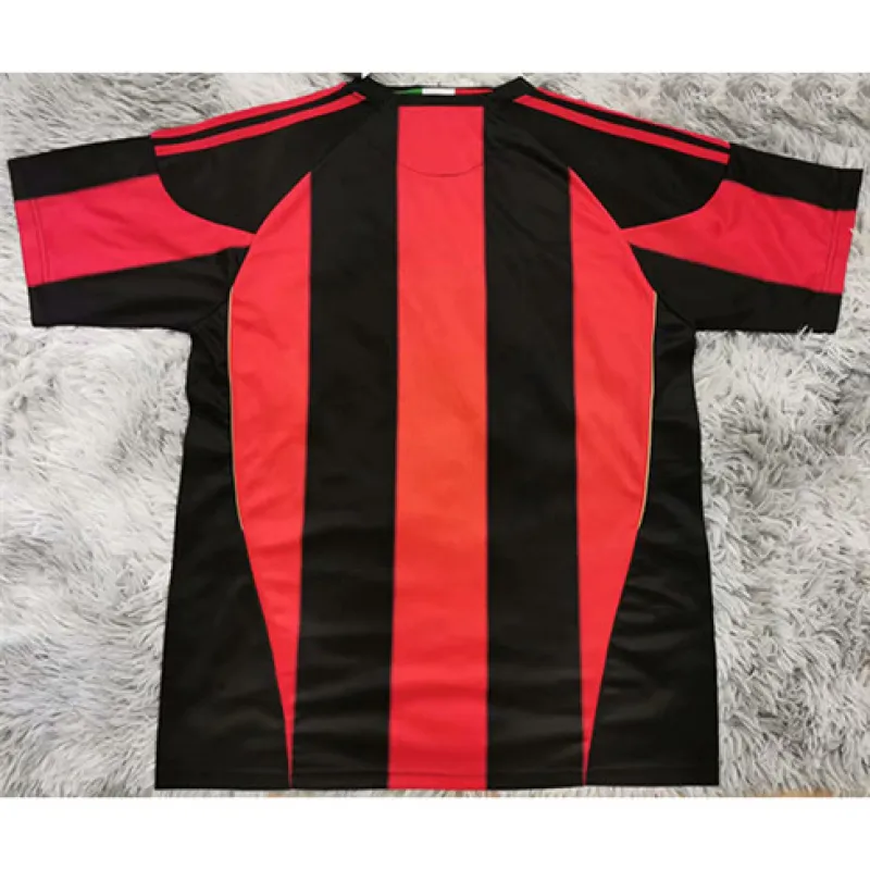 Camiseta retro de casa del AC Milan 2010/11 - Roja