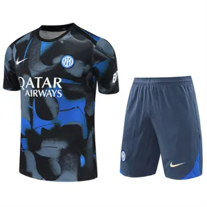 Calzoni e camicia dell'insieme di allenamento dell'Inter Milan 2024/25 - grigia