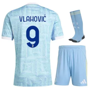 Set de camiseta infantil de Vlahović de la Juventus 2025/26 fuera de casa - Azul