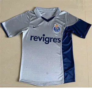 The 2001 away retro jersey of FC Porto - Silver