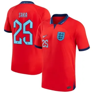 Le maillot d'extérieur de l'Angleterre pour la Coupe du monde 2022 de Saka - Rouge