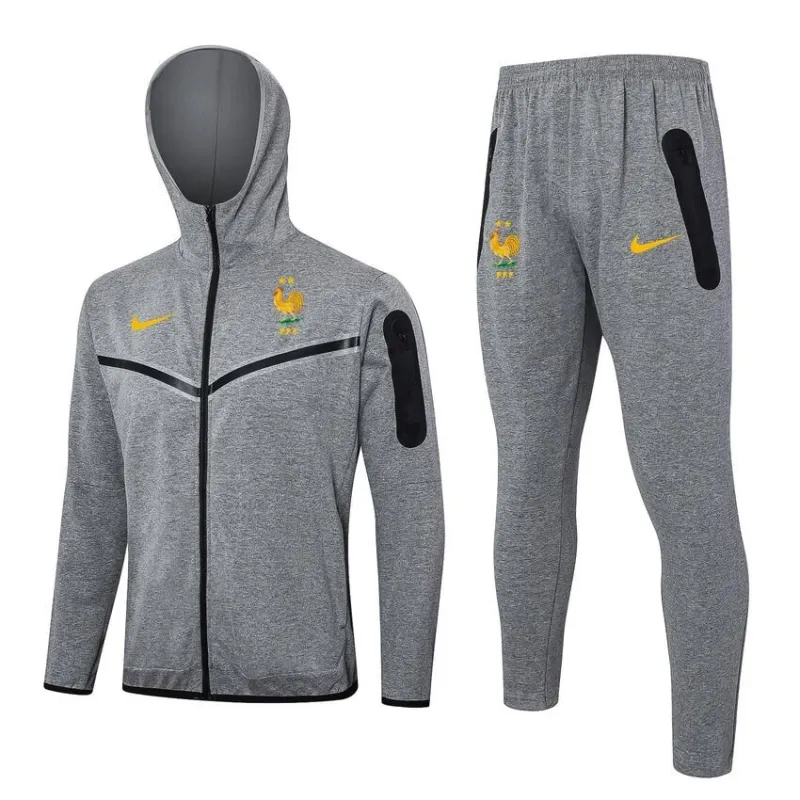 El traje deportivo con capucha y los pantalones de la selección nacional francesa para la temporada 2024/25 - gris