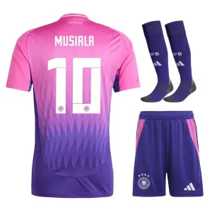 El kit para niños de visitante de Jamal Musiala 2024/25 - Rosa