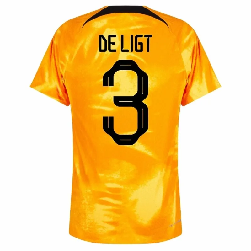 Le maillot domicile des Pays-Bas pour la Coupe du monde de football 2022 de De Ligt - orange