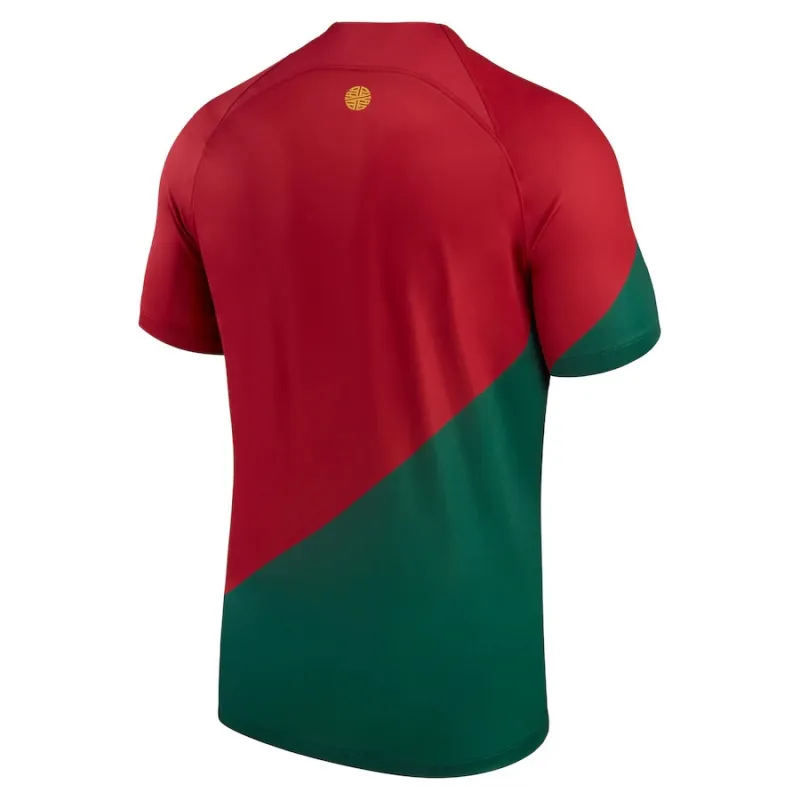 Portugals Heimtrikot für die FIFA Weltmeisterschaft 2022 - Rot und Grün