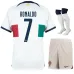 Set di maglie per bambini di trasferta della Coppa del mondo 2022 del Portogallo di Ronaldo - Bianco