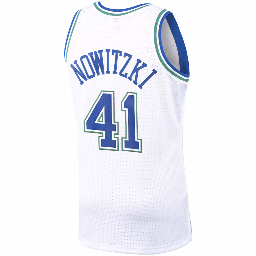 Dirk Nowitzki, Dallas Mavericks, 1998/99 Edizione Classica, Bianco